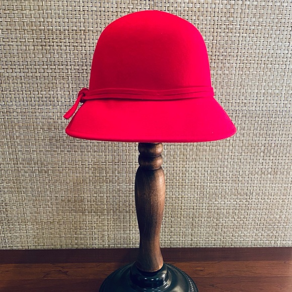 🌟4xHP🌟NWOT Red Double Tie Knot Cloche - Picture 3 of 9